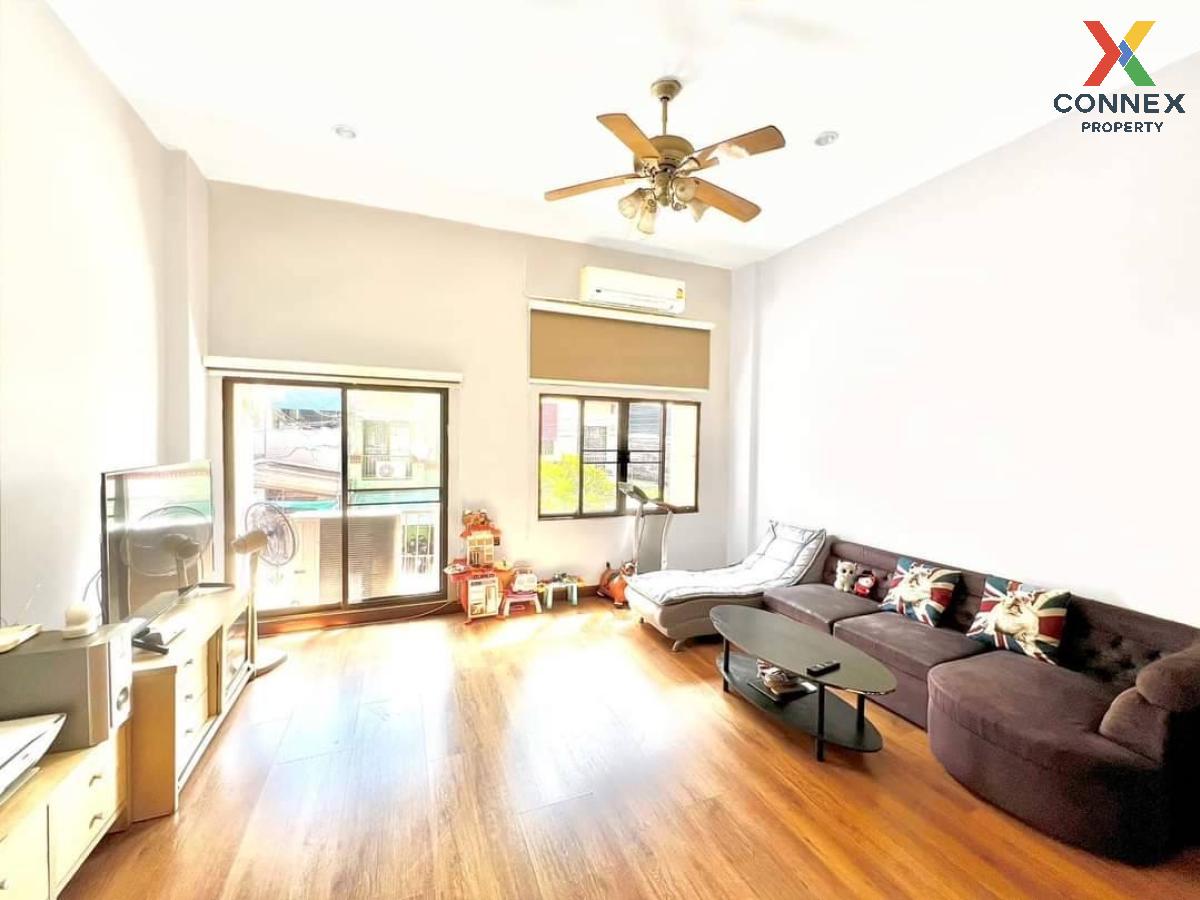 picture For Sale Townhouse/Townhome  , Baan Klang Muang Ratchada - Mengjai 1 , corner unit , Wang Thong Lang , Wang Thong Lang , Bangkok , CX-111092 ✅ Live chat with us ADD LINE @connexproperty ✅  - 2/4