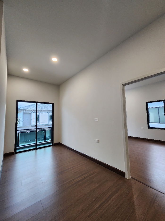 รูป #บ้านติดถนนใหญ่ #บ้านใกล้รถไฟฟ้า
  - รูปที่ 8/10