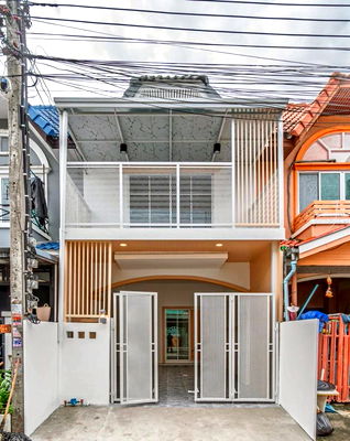 Townhouses for sale Nonthaburi : S695 [For Sale] Manawadee Village, Wat Lat Pla Duk Road, Soi 11 🚆 MRT Khlong Bang Phai 💰 Price only 1,590,000 baht (free transfer!)