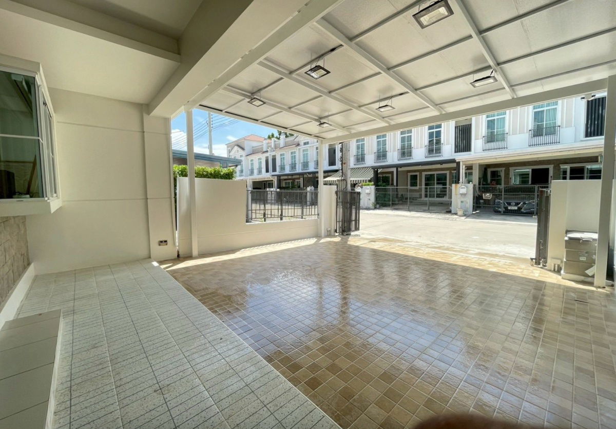 picture 3beds3bath Available now! 133sqm 2stories / 2parking. Line id: @pfagent - 16/17