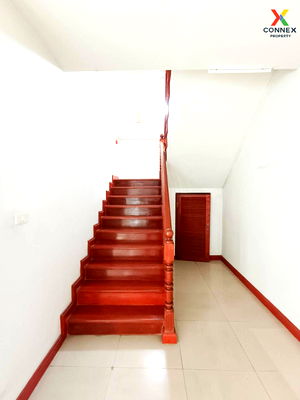 Houses for sale : For Sale House , Baan Narawadee , Krathum Lom , Sam Phran , Nakhon Pathom , CX-101971 ✅ Live chat with us ADD LINE @connexproperty ✅ 