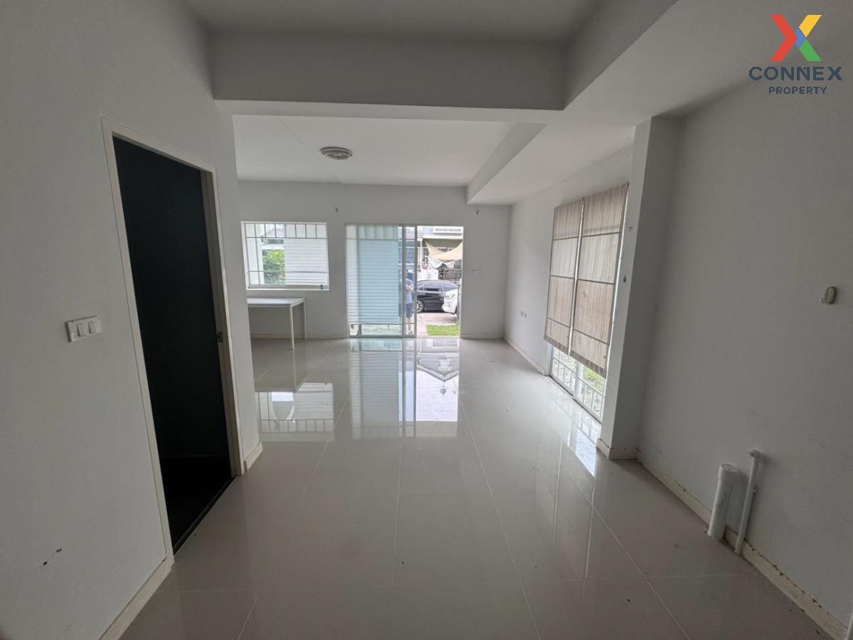 picture For Sale House ,  Villaggio Bangna , Bang Bo , Bang Bo , Samut Prakarn , CX-101246 ✅ Live chat with us ADD LINE @connexproperty ✅  - 2/7