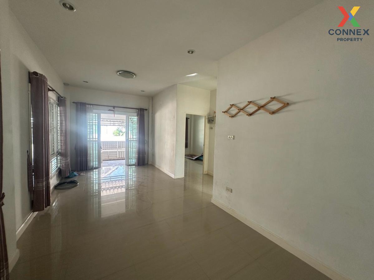 รูป ขายบ้าน  บ้านอยู่สบาย พานทอง หน้ากว้าง หนองตำลึง พานทอง ชลบุรี CX-118004 ✅ ทักไลน์ @connexproperty ตอบทันที ทีมงานมืออาชีพ ✅  - รูปที่ 8/12
