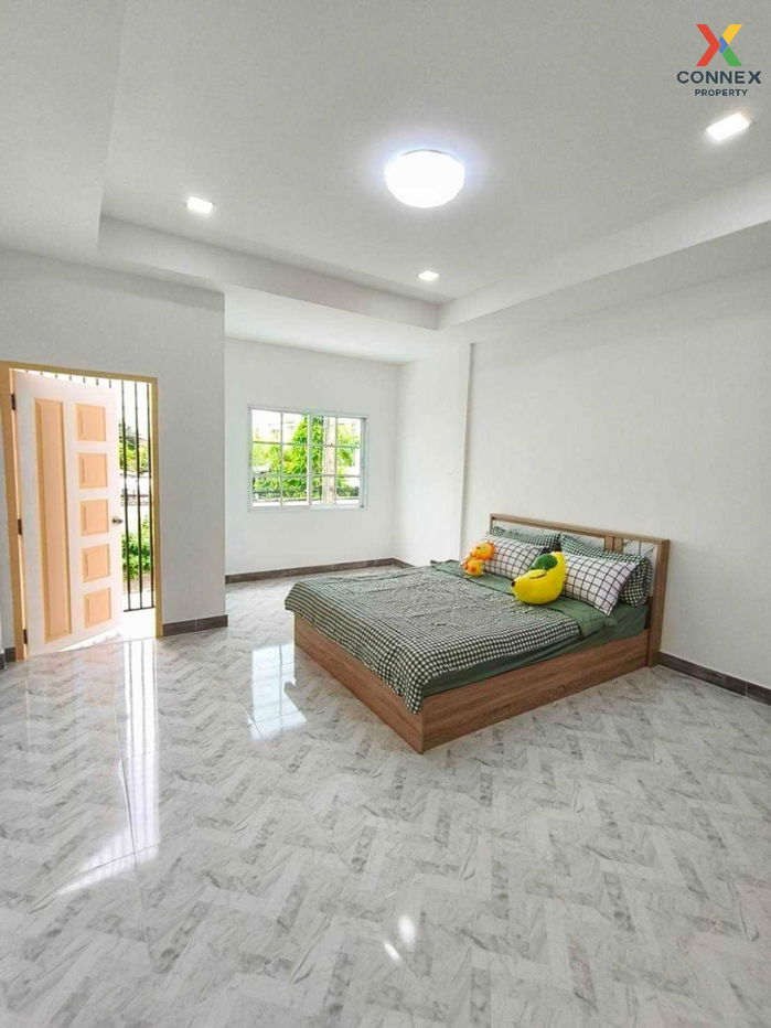 รูป ขายทาวน์เฮ้าส์/ทาวน์โฮม  บ้านวรางกูล เลียบคลองสอง รีโนเวทใหม่ บางชัน เขต คลองสามวา กรุงเทพ CX-113182 ✅ ทักไลน์ @connexproperty ตอบทันที ทีมงานมืออาชีพ ✅  - รูปที่ 3/12