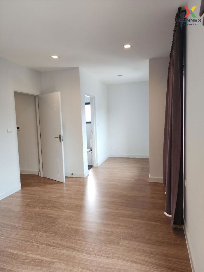 รูป ขายบ้าน  วี คอมพาวด์ ติวานนท์-รังสิต บางกะดี เมืองปทุมธานี ปทุมธานี CX-126456 ✅ ทักไลน์ @connexproperty ตอบทันที ทีมงานมืออาชีพ ✅  - รูปที่ 4/12