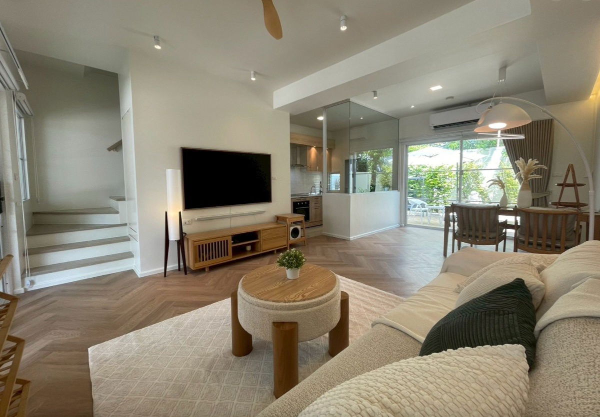 picture 3beds3bath Available now! 133sqm 2stories / 2parking. Line id: @pfagent - 2/17