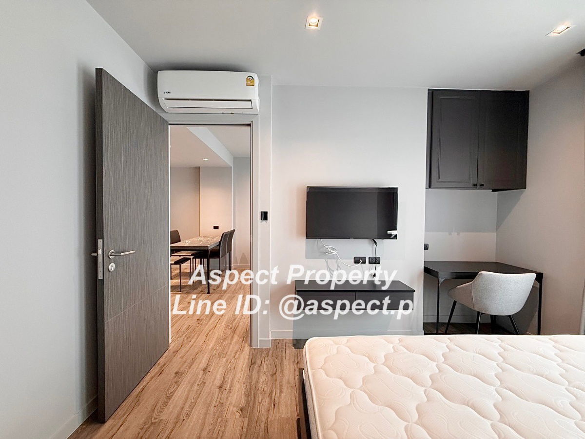 picture Chamonix condo 1 bed 10,000  Bath - 13/17