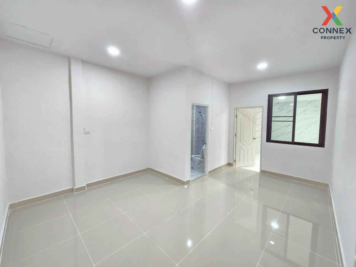 รูป ขายทาวน์เฮ้าส์/ทาวน์โฮม  ทรัพย์ธานี 1 คลอง8 ธัญบุรี บึงน้ำรักษ์ ธัญบุรี ปทุมธานี CX-126691 ✅ ทักไลน์ @connexproperty ตอบทันที ทีมงานมืออาชีพ ✅  - รูปที่ 9/10