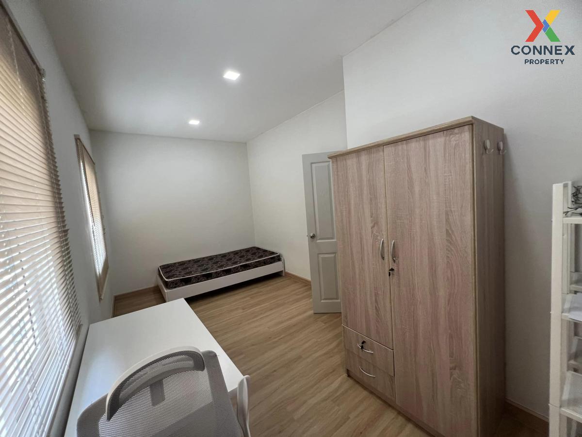 picture For Rent Townhouse/Townhome  , Golden Town Siriraj-Ratchapruek , MRT-Bang Khun Non , Bang Khun Si , Bangkok Noi , Bangkok , CX-104081 ✅ Live chat with us ADD LINE @connexproperty ✅  - 4/7