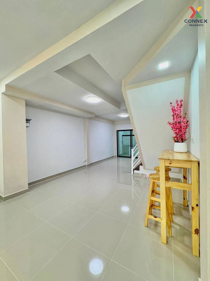 รูป ขายทาวน์เฮ้าส์/ทาวน์โฮม  บ้านมิตรภาพ 2 รีโนเวทใหม่ หนองบอน เขต ประเวศ กรุงเทพ CX-122254 ✅ ทักไลน์ @connexproperty ตอบทันที ทีมงานมืออาชีพ ✅  - รูปที่ 6/12