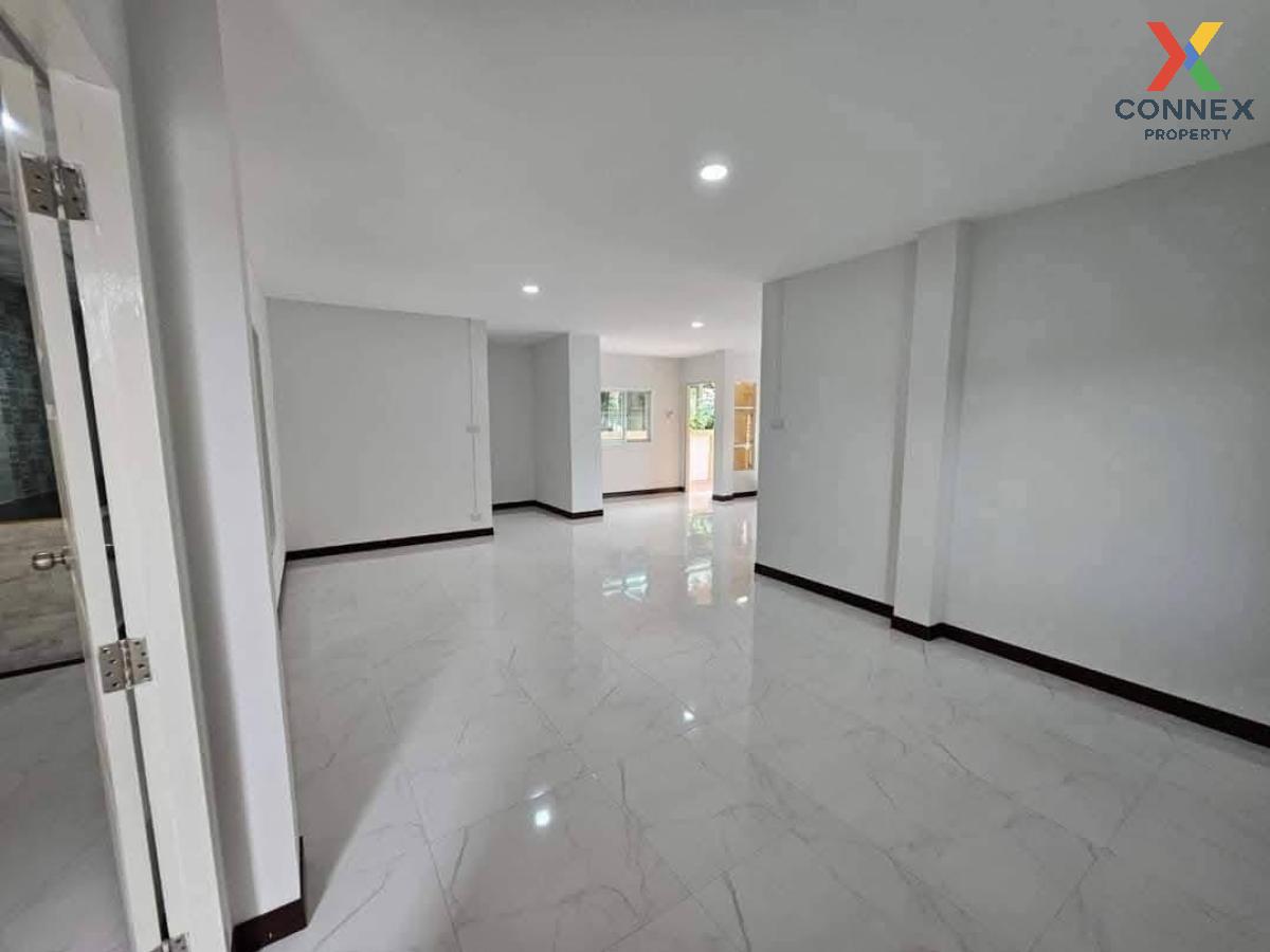 รูป ขายบ้าน  บ้านตวันนาวิลล์ คอง 9 หน้ากว้าง รีโนเวทใหม่ ลำผักกูด ธัญบุรี ปทุมธานี CX-117816 ✅ ทักไลน์ @connexproperty ตอบทันที ทีมงานมืออาชีพ ✅  - รูปที่ 12/12