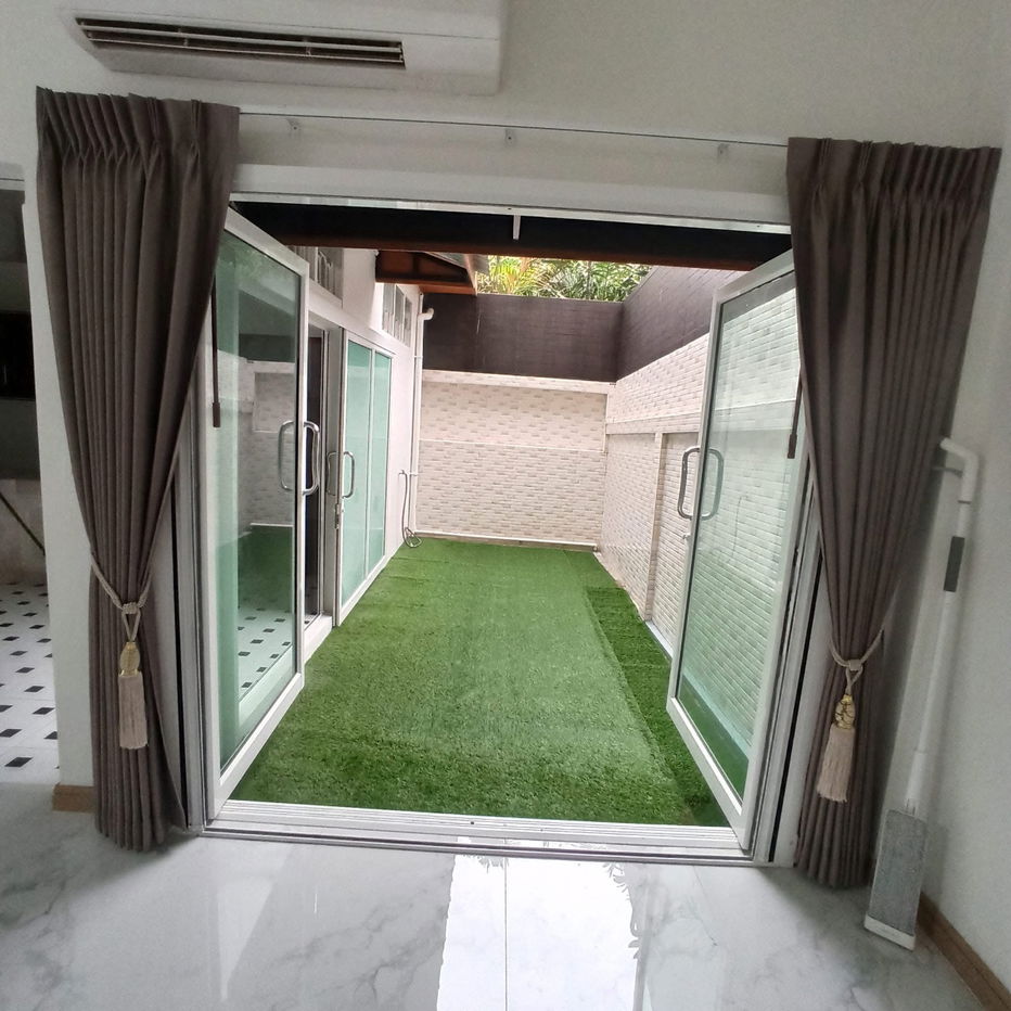 picture For rent, for rent, townhome, Lad Phrao Village 84, cheap price, near Ram Intra Expressway. Interested? Line: @951qfbfi - 9/18