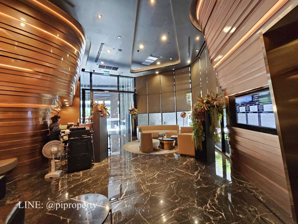 picture High floor 1 Bed unit for rent in Ideo Q Victory. 0 meter from BTS Victory and century the movie plaza. Great schools and hospitals surrounding. - 24/30