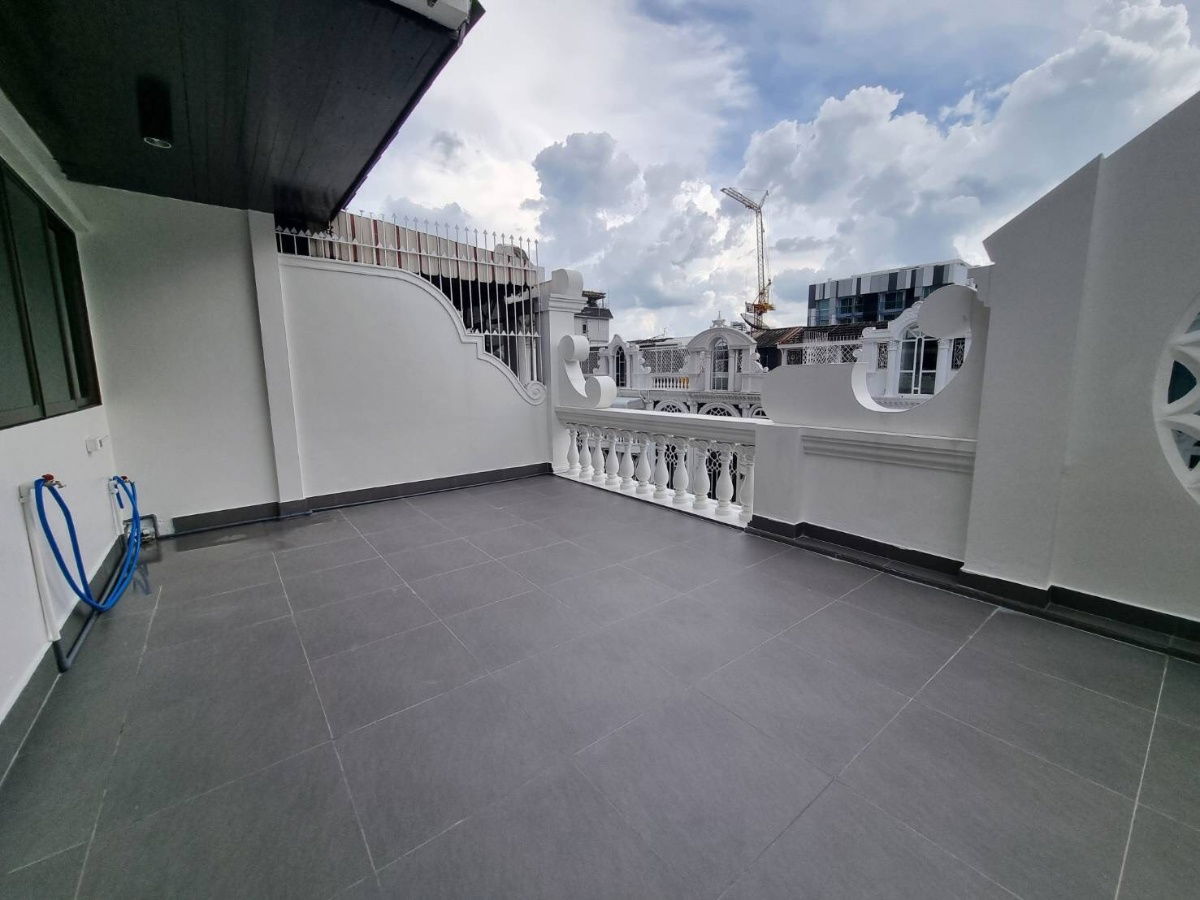 picture Townhome for rent Ekkamai Villa Village, 4-story townhome, Soi Ekkamai 26 and 28 - 20/21
