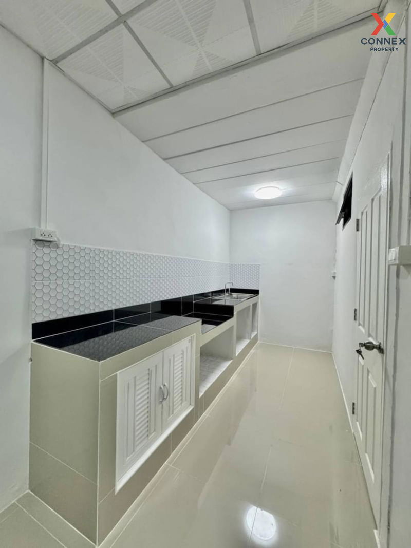 Townhouses for sale : For Sale Townhouse/Townhome  , Baan Phrueksa 3 Bang Bua Thong , newly renovated , Bang Khu Rat , Bang Bua Thong , Nonthaburi , CX-111250 ✅ Live chat with us ADD LINE @connexproperty ✅ 