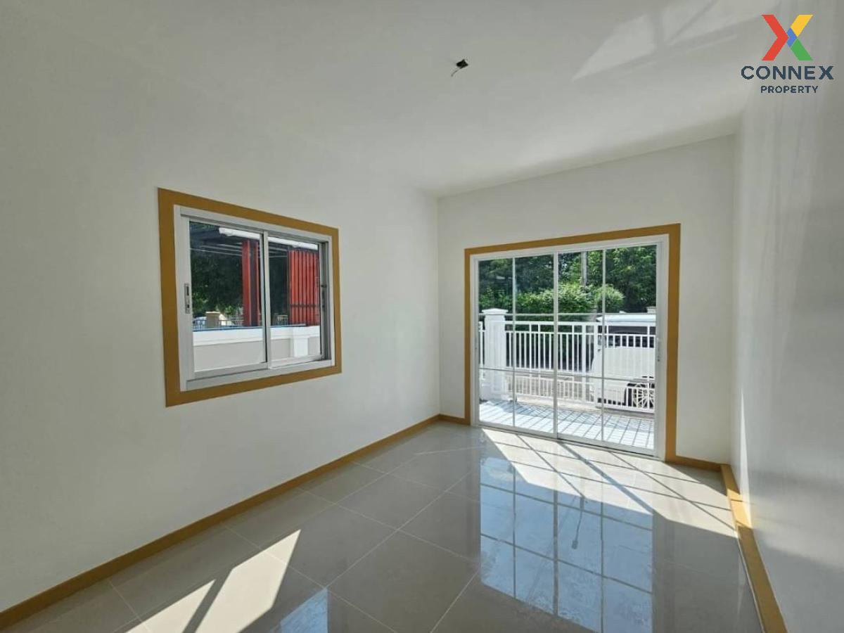 picture For Sale House , Pruksa Village 5 Wongwaen - Rattanathibet , wide frontage , newly renovated , Bang Khu Rat , Bang Bua Thong , Nonthaburi , CX-109004 ✅ Live chat with us ADD LINE @connexproperty ✅  - 6/12