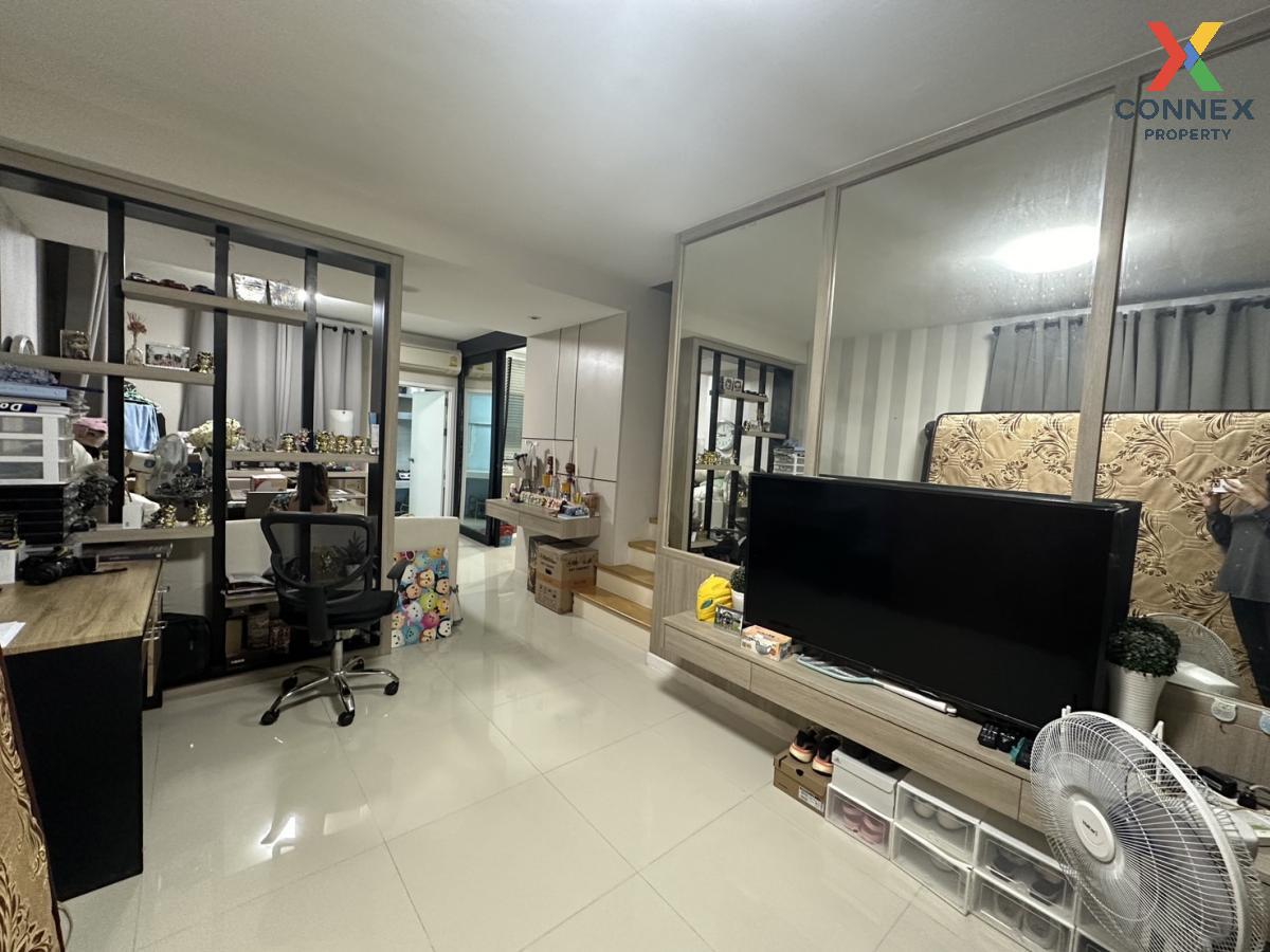 picture For Sale Townhouse/Townhome  , Pruksa Ville Phutthamonthon Sai 4 , corner unit , Krathum Lom , Sam Phran , Nakhon Pathom , CX-100273 ✅ Live chat with us ADD LINE @connexproperty ✅  - 1/12