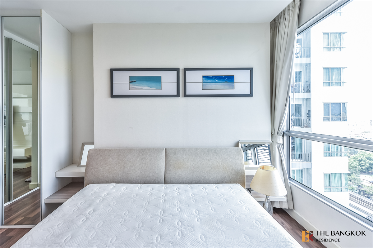 picture High-potential Location, Not as Expensive as You Think The Room Sathorn-Taksin near BTS Phonimit - 9/10
