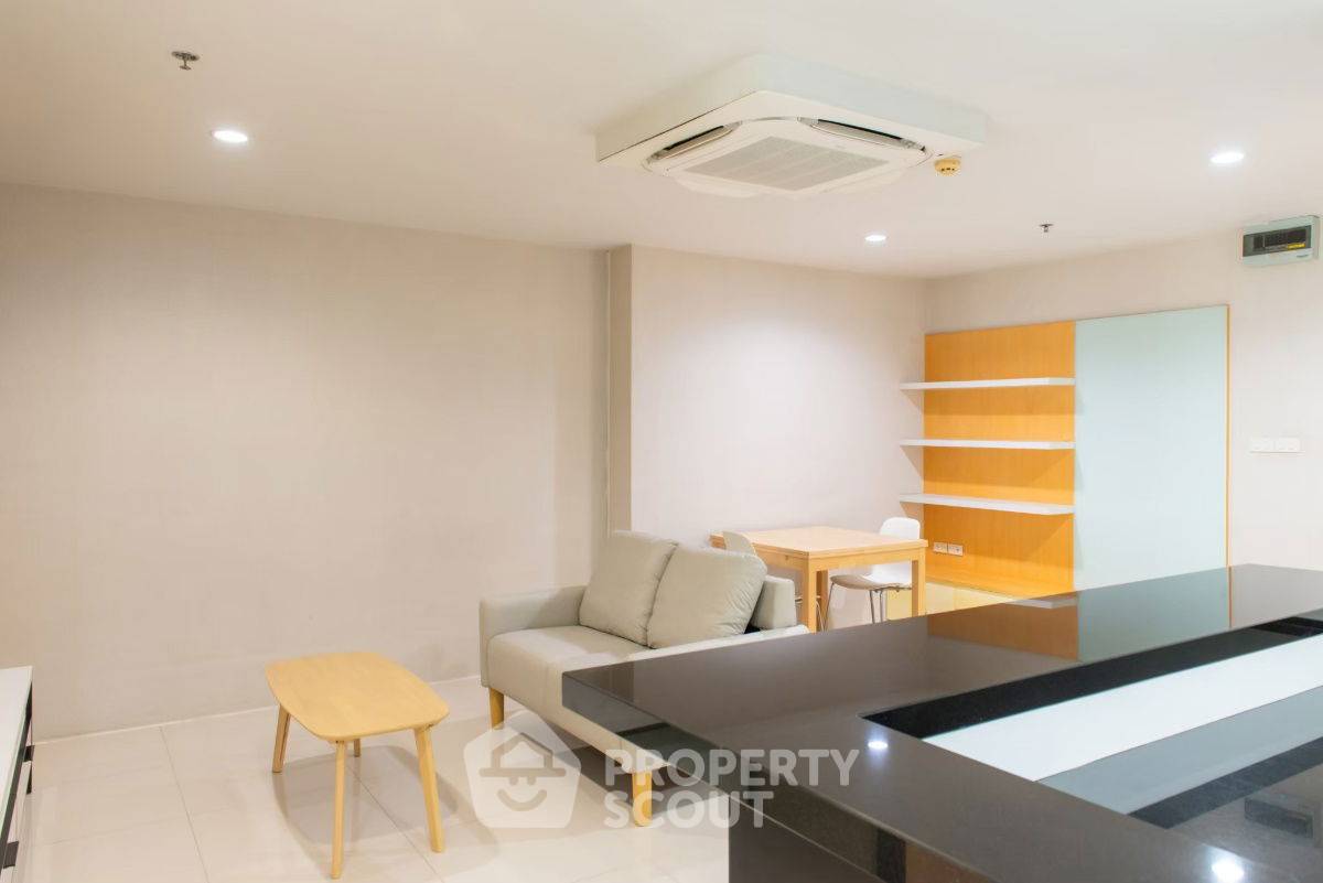 picture 1-BR Condo at Sukhumvit Living Town near MRT Phetchaburi (ID 2339644) - 9/18