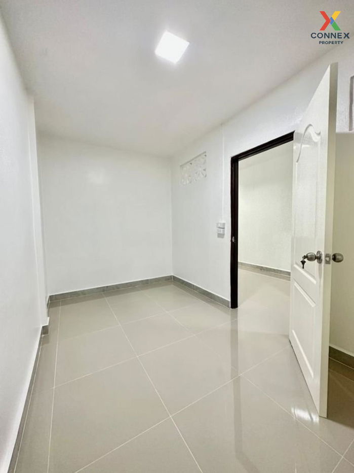 picture For Sale Townhouse/Townhome  , Baan Pimonrat 4 , Sai Noi , Sai Noi , Nonthaburi , CX-102636 ✅ Live chat with us ADD LINE @connexproperty ✅  - 3/12