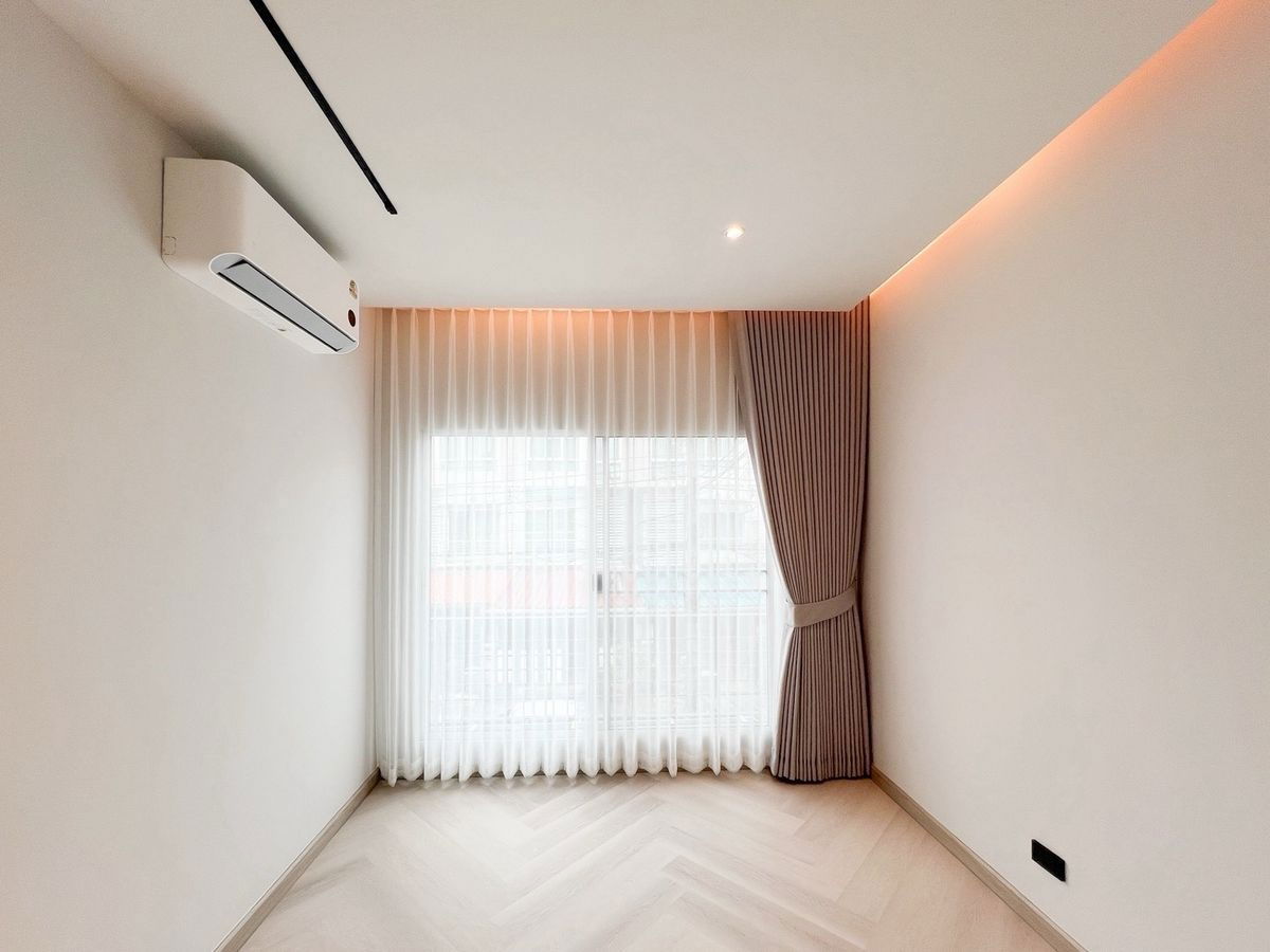 picture WS4983 [For Rent] The Metro Rama 9 – 3-storey townhouse, newly renovated throughout 🚆 ARL Hua Mak 💰 Rent 45,000 baht/month - 19/25