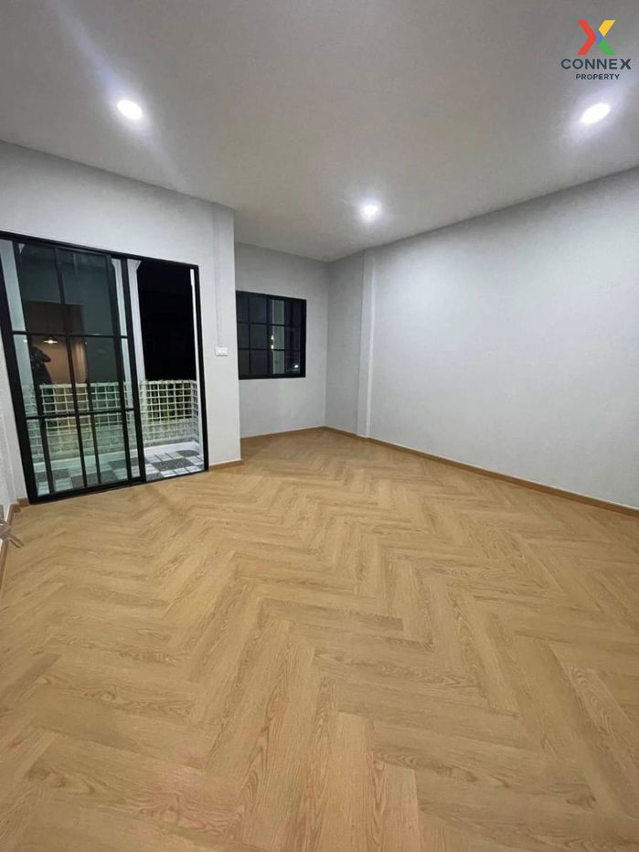 picture For Sale Townhouse/Townhome  , Chatnarong Villa 4 , newly renovated , BTS-Khu Khot , Khu Khot , Lam Luk Ka , Pathum Thani , CX-104749 ✅ Live chat with us ADD LINE @connexproperty ✅  - 1/12