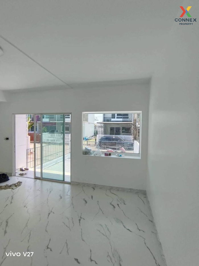 picture For Sale Townhouse/Townhome  , INDY PRACHAUTHIT 1 , corner unit , newly renovated , Thung Khu , Thung Khu , Bangkok , CX-96852 ✅ Live chat with us ADD LINE @connexproperty ✅  - 3/12