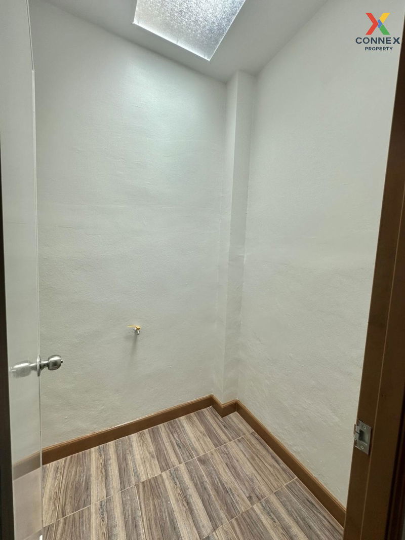 ขายทาวน์โฮม : ขายทาวน์เฮ้าส์/ทาวน์โฮม  หมู่บ้าน อัมพร เพลส สุขาภิบาล 5 ออเงิน เขต สายไหม กรุงเทพ CX-106840 ✅ ทักไลน์ @connexproperty ตอบทันที ทีมงานมืออาชีพ ✅