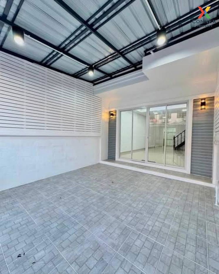 รูป ขายทาวน์เฮ้าส์/ทาวน์โฮม  บ้านบัวทอง 2 รีโนเวทใหม่ บางรักพัฒนา บางบัวทอง นนทบุรี CX-121227 ✅ ทักไลน์ @connexproperty ตอบทันที ทีมงานมืออาชีพ ✅  - รูปที่ 3/9