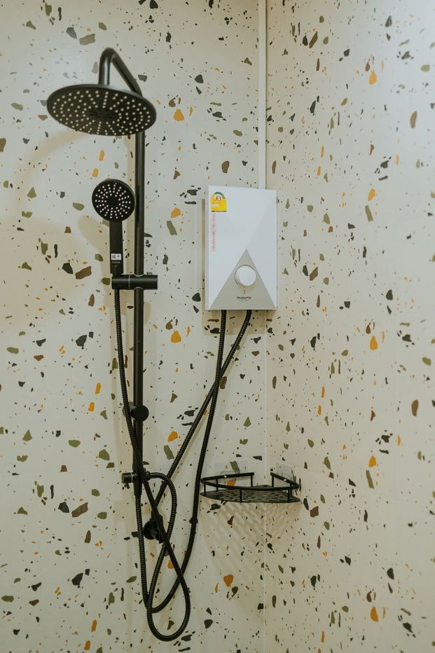 picture Sr Complex Condo
Condo near Bangkok Hospital and Sarasas Witaed School
ðNewly renovated room, cat-friendly (pets allowed) - 9/29