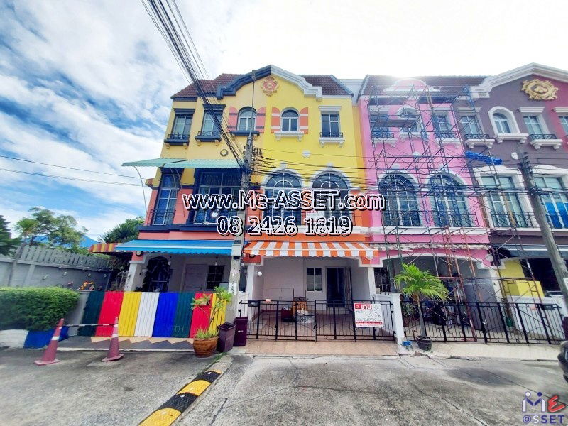 รูป ขายทาวน์โฮม 3 ชั้น ใกล้รถไฟฟ้าสายสีเหลือง ศรีนครินทร์38 – สุขุมวิท อ่อนนุช พัฒนาการ | บ้านพร้อมอยู่ ดีไซน์สวย เดินทางสะดวก ใจกลางเมือง! - รูปที่ 2/32