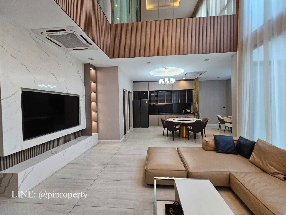 picture Fully furnished. Modern luxury single house for rent in The Gentry Phatthanakan. 4Bedroom + 5Bathroom + 3 Car parking.  - 53/67