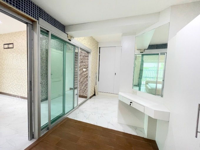 picture Spacious Detached House with Private Pool – Life Bangkok Boulevard Wongwaen-Onnut 2 - 13/26