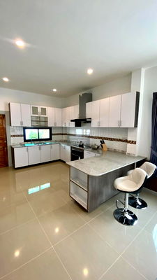 Houses for sale : For Sale House , The Bliss 2 , Huai Yai , Bang Lamung , Chon Buri , CX-85304 ✅ Live chat with us ADD LINE @connexproperty ✅ 