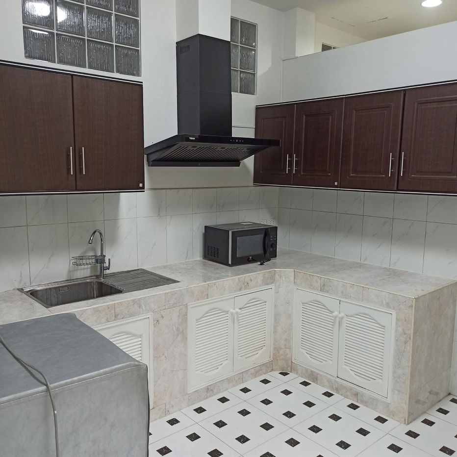 picture For rent, for rent, townhome, Lad Phrao Village 84, cheap price, near Ram Intra Expressway. Interested? Line: @951qfbfi - 12/18