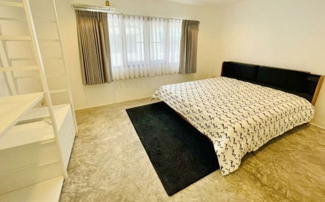 picture Lotus Sukumvit105 650m. BTS Bearing 1.3km. Luxurious 3-story townhouse for rent newly renovated luxu - 6/8