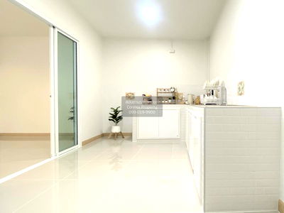 Townhouses for sale Central Plaza Westgate : For Sale Townhouse/Townhome  , Budsarin Wongwaen-Rattanathibet , newly renovated , Phimonrat , Bang Bua Thong , Nonthaburi , CX-102355 ✅ Live chat with us ADD LINE @connexproperty ✅