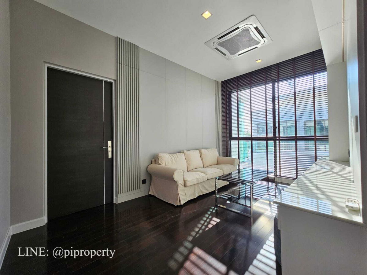 picture Fully furnished. Modern luxury single house for Sale in The Gentry Phatthanakan. 4Bedroom + 5Bathroom + 3 Car parking.  - 29/67