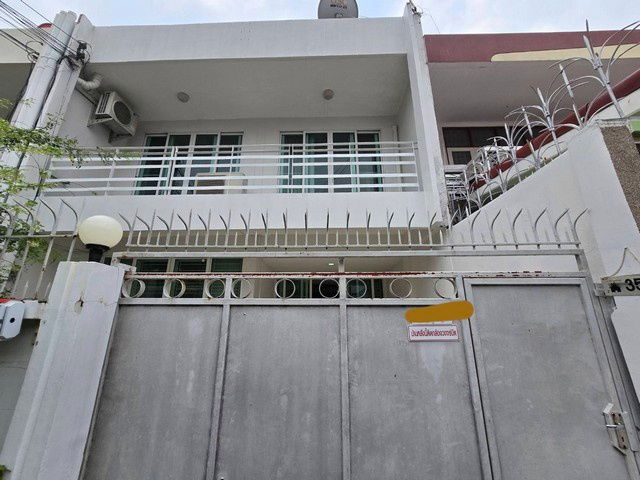 รูป ให้เช่า ทาวน์เฮาส์2ชั้น 28 ตรว. อยู่ถนนสุขุมวิท89/1 ใกล้BTSสถานีบางจาก - รูปที่ 1/8