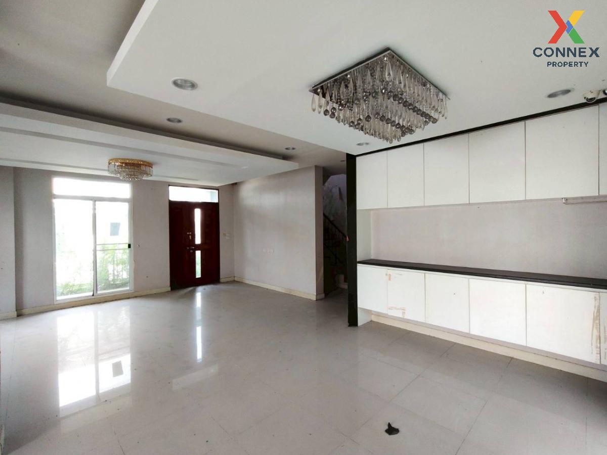 รูป ขายบ้าน บางกอก บูเลอวาร์ด ปิ่นเกล้า-เพชรเกษม หน้ากว้าง กระทุ่มล้ม สามพราน นครปฐม CX-92531 ✅ ทักไลน์ @connexproperty ตอบทันที ทีมงานมืออาชีพ ✅ - รูปที่ 8/12