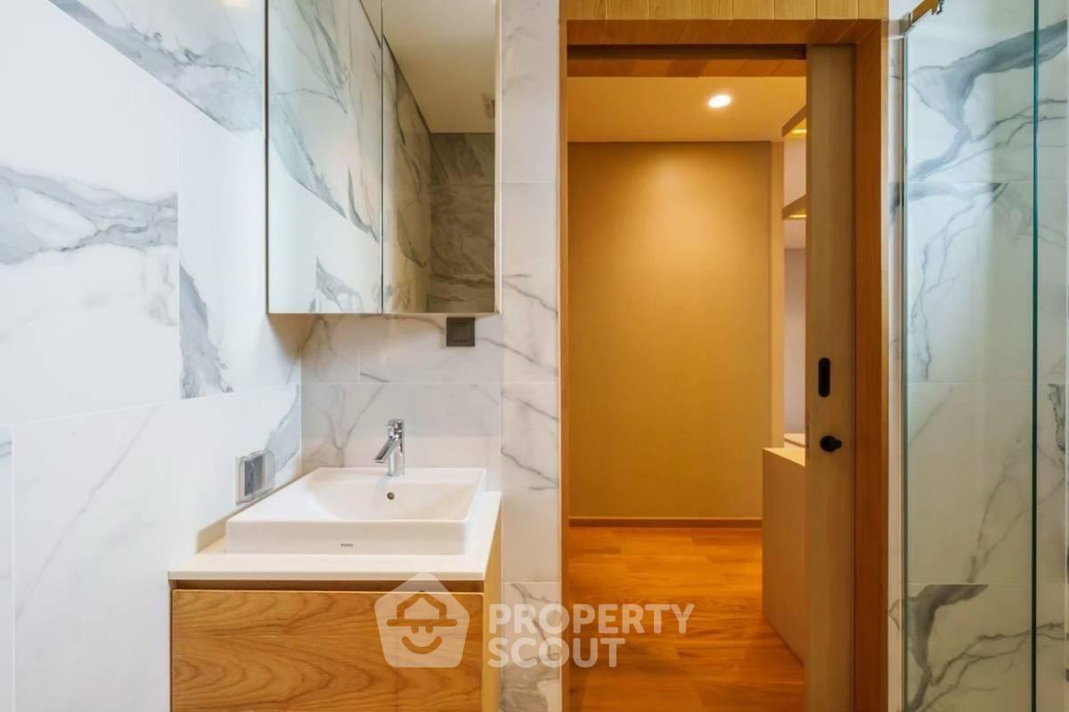picture 4-BR House at The Urban Reserve Rama 9-Motorway near ARL Hua Mak (ID 2317521) - 31/47