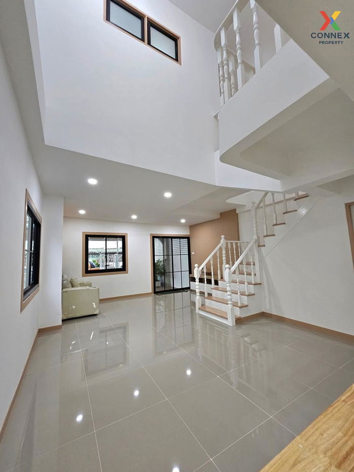 รูป ขายทาวน์เฮ้าส์/ทาวน์โฮม บัวทองธานี ห้องมุม หน้ากว้าง รีโนเวทใหม่ บางบัวทอง บางบัวทอง นนทบุรี CX-113904 ✅ ทักไลน์ @connexproperty ตอบทันที ทีมงานมืออาชีพ ✅ - รูปที่ 8/12