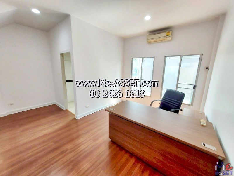 รูป ขายทาวน์โฮม 3 ชั้น ใกล้รถไฟฟ้าสายสีเหลือง ศรีนครินทร์38 – สุขุมวิท อ่อนนุช พัฒนาการ | บ้านพร้อมอยู่ ดีไซน์สวย เดินทางสะดวก ใจกลางเมือง! - รูปที่ 15/32