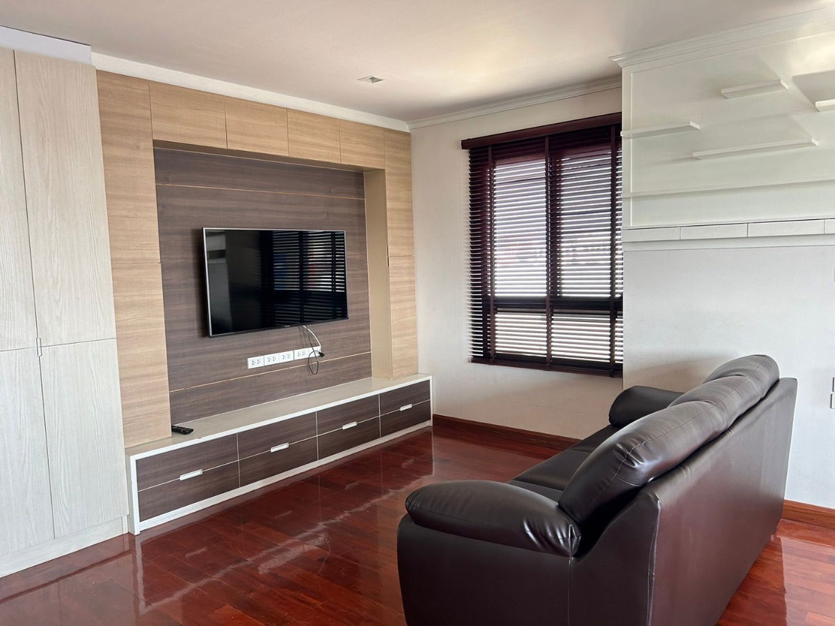 picture For rent 🔥 Lumpini Place Rama III - Riverview 🔥 Type 3 Bedroom , Fully furniture. , ready to move in //Ask more info LineID:@thirdproperty - 7/11