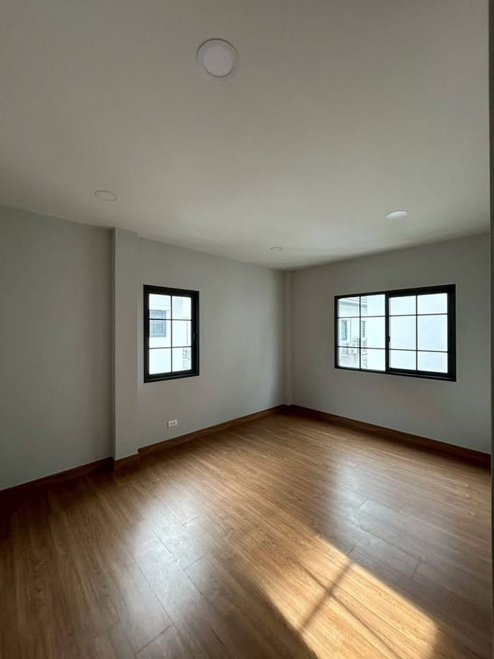 picture EBH-3381 Centro Bangna 2 4bedrooms (Near Mega Bangna ) Unfurnished unit - 15/21