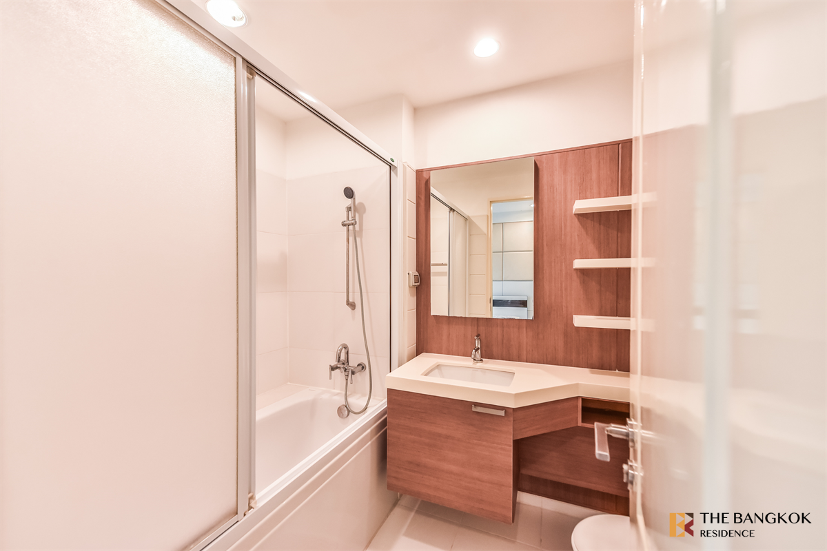 picture Q House Condo Sathorn near BTS Krung Thonburi Popular units sell out fast - 1/10