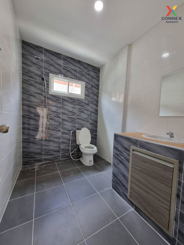 picture For Sale Townhouse/Townhome , Baan Pharuai Bangbouthong , Lahan , Bang Bua Thong , Nonthaburi , CX-108767 ✅ Live chat with us ADD LINE @connexproperty ✅ - 9/12