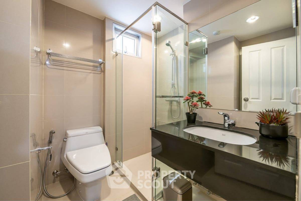picture 3-BR Condo at Belle Grand Rama 9 near MRT Phra Ram 9 (ID 2361477) - 14/20