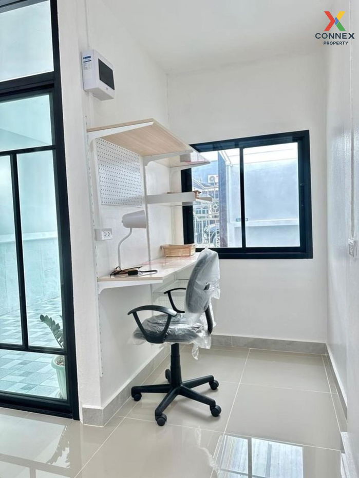 picture For Sale Townhouse/Townhome  , Baan Pimonrat 4 , Sai Noi , Sai Noi , Nonthaburi , CX-102636 ✅ Live chat with us ADD LINE @connexproperty ✅  - 2/12