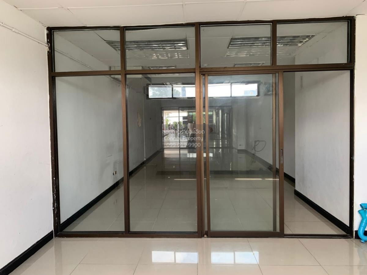 picture For Rent Office , Supalai Place Sukhumvit 39 , BTS-Phrom Phong , Khlong Tan Nuea , Watthana , Bangkok , CX-88618 ✅ Live chat with us ADD LINE @connexproperty ✅  - 3/6